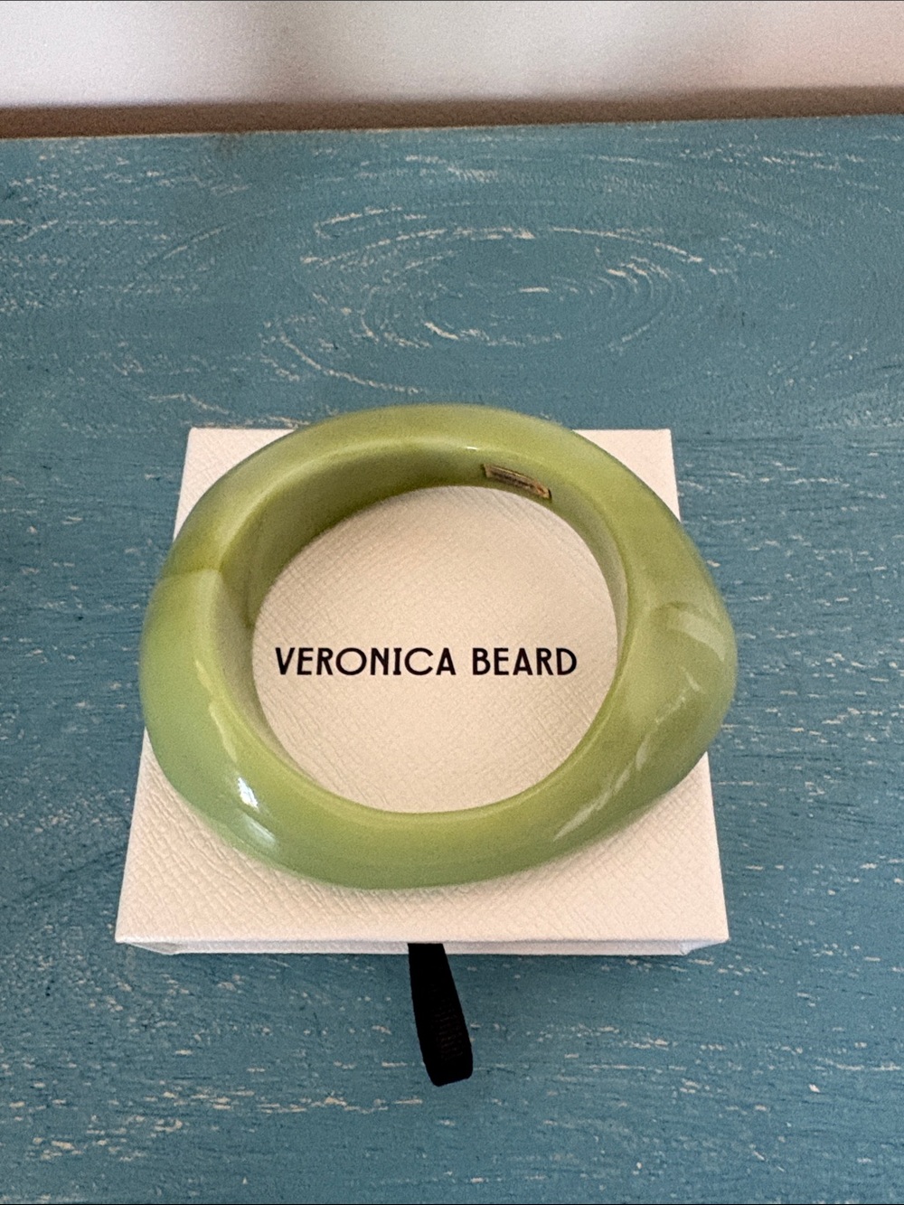 Very good condition Veronica Beard resin bangle